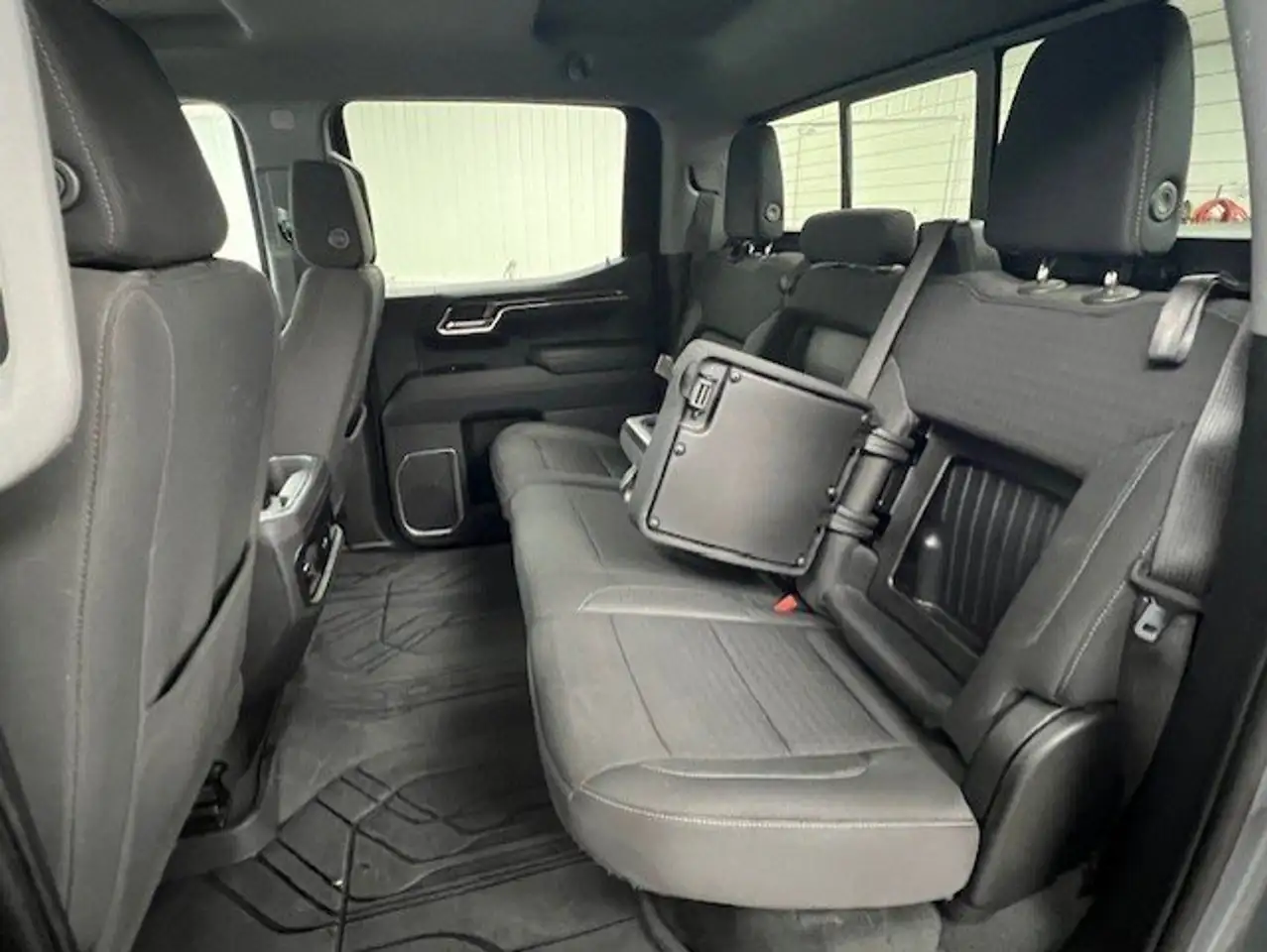 Chevrolet Silverado 1500 - Image 36