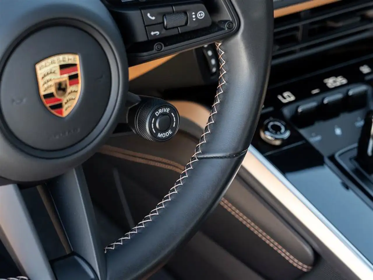 Porsche 911 - Image 29