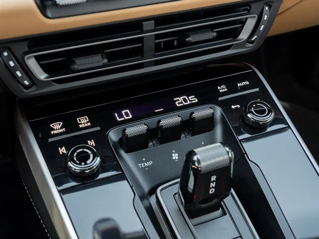 Porsche 911 - Image 43