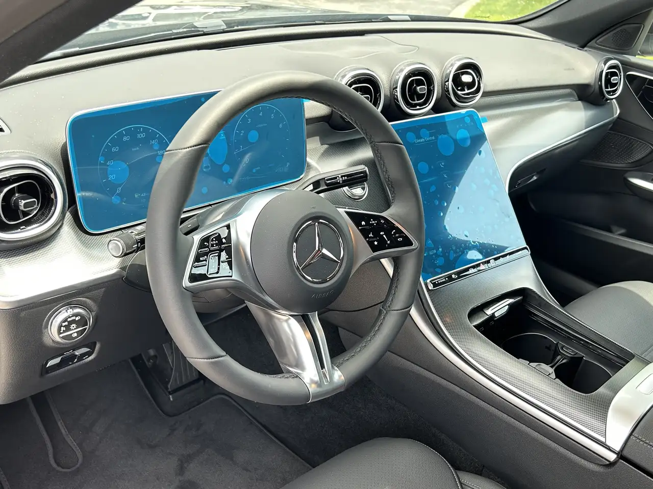 Mercedes-Benz C-Class - Image 11