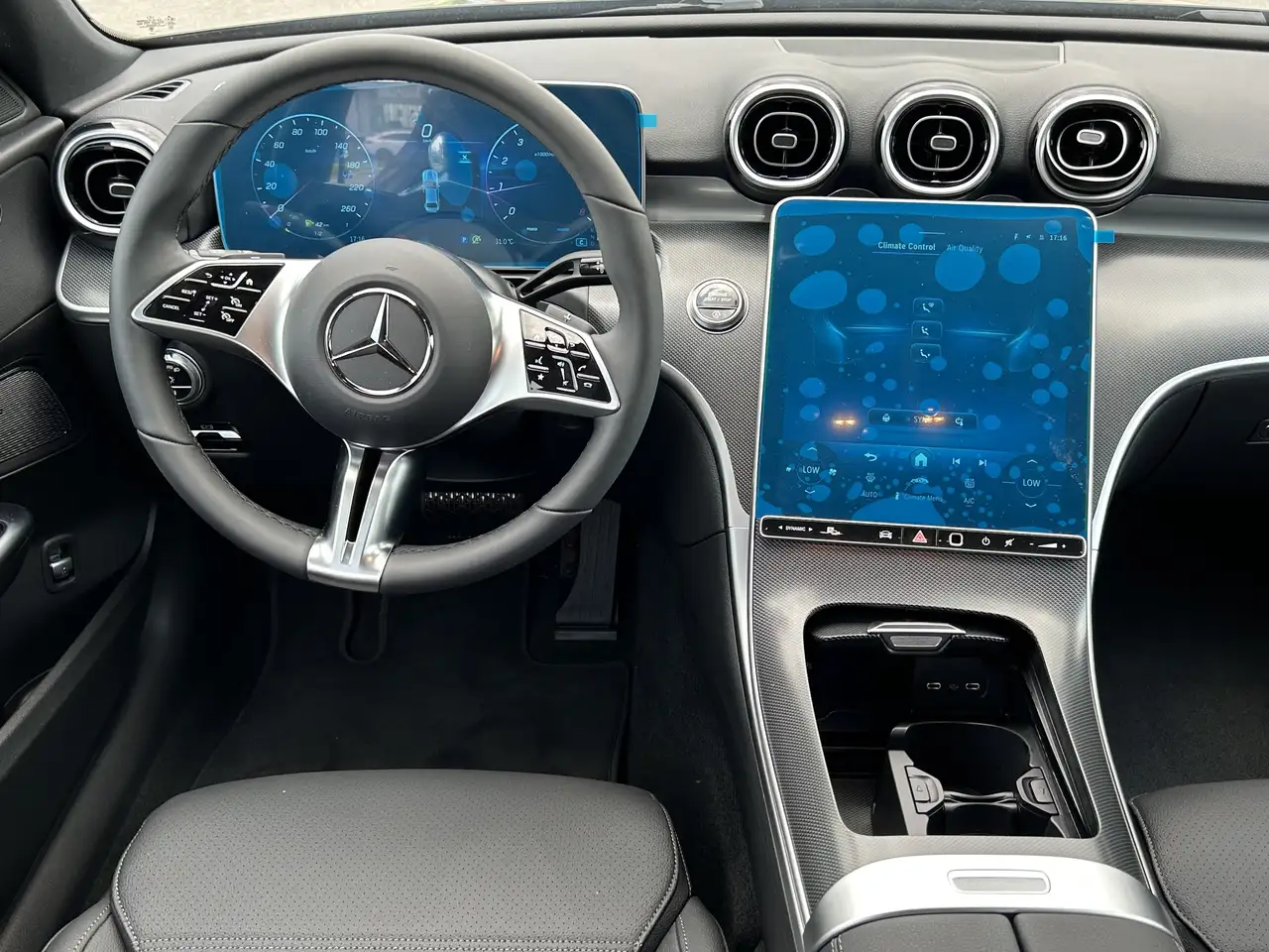 Mercedes-Benz C-Class - Image 14
