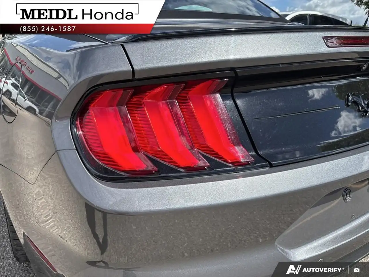 Ford Mustang - Image 11