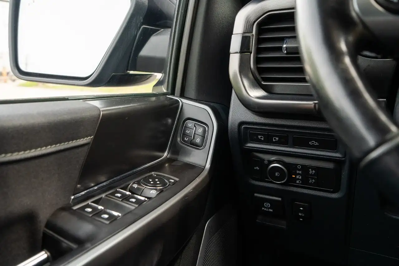 Ford F-150 - Image 22