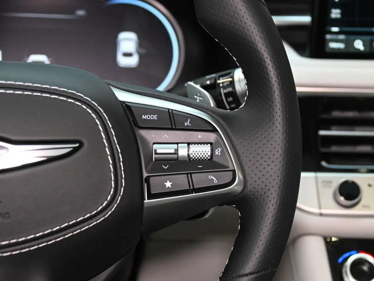 Genesis G70 - Image 29