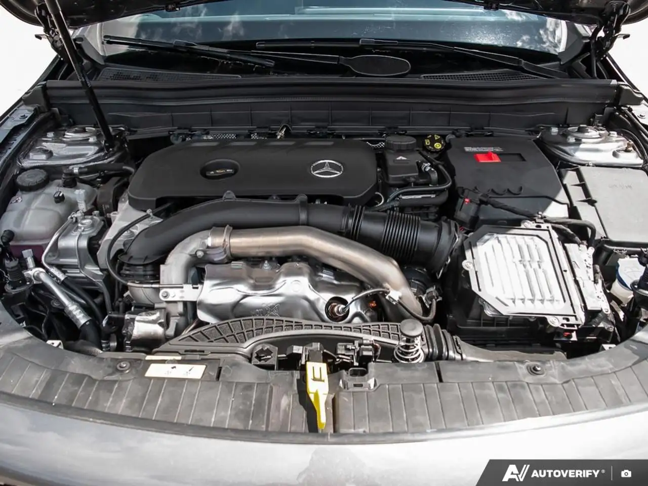 Mercedes-Benz GLB - Image 7