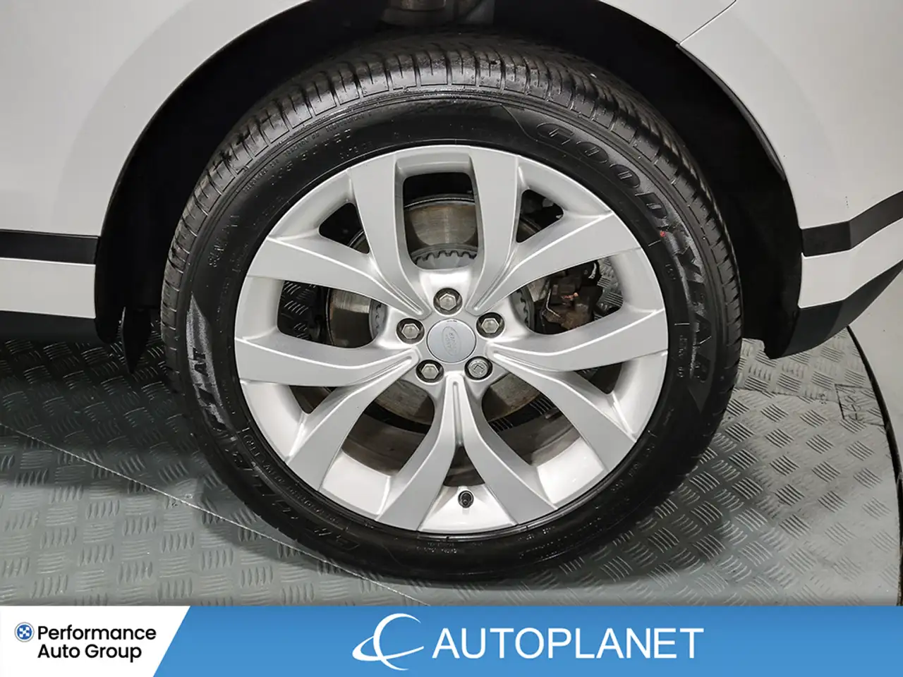 Land Rover Range Rover Evoque - Image 12