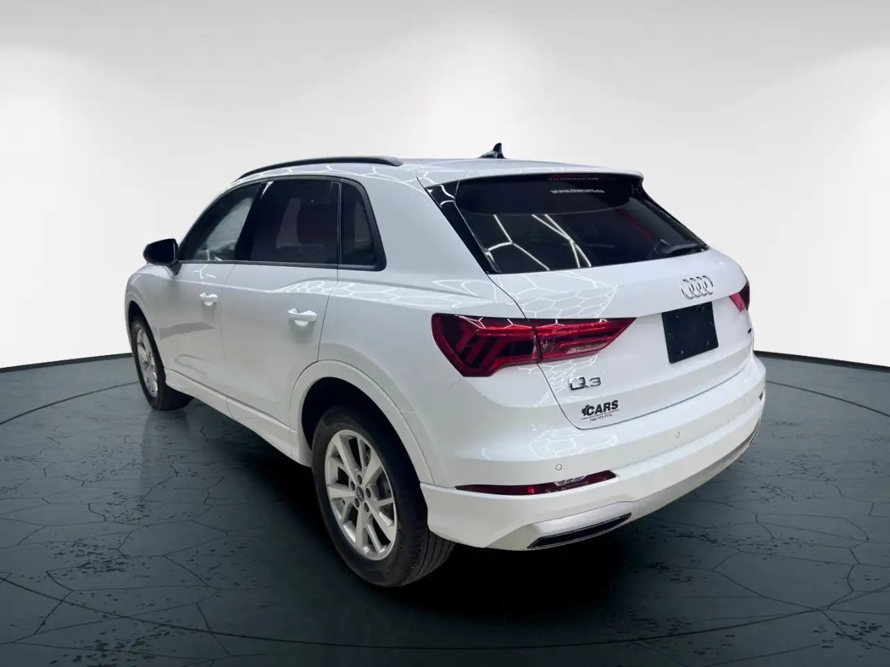 Audi Q3 - Image 7