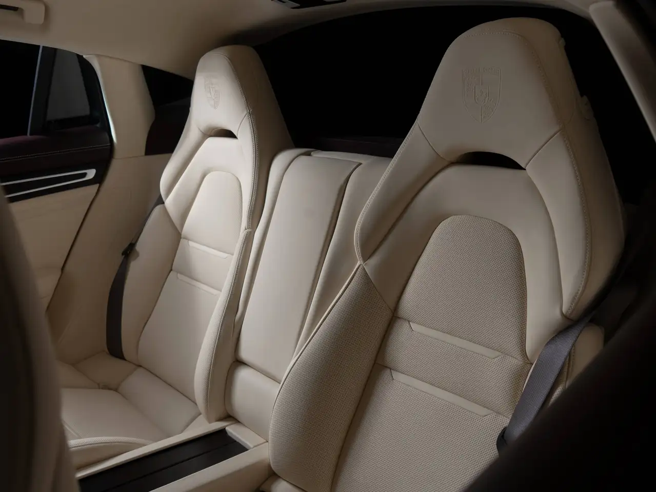 Porsche Panamera - Image 22