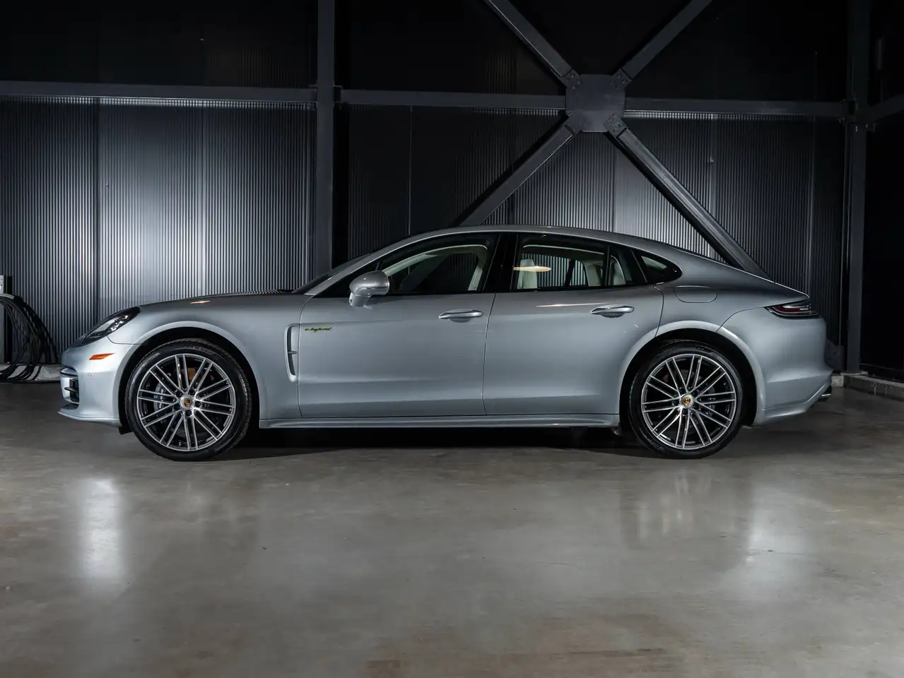 Porsche Panamera - Image 2