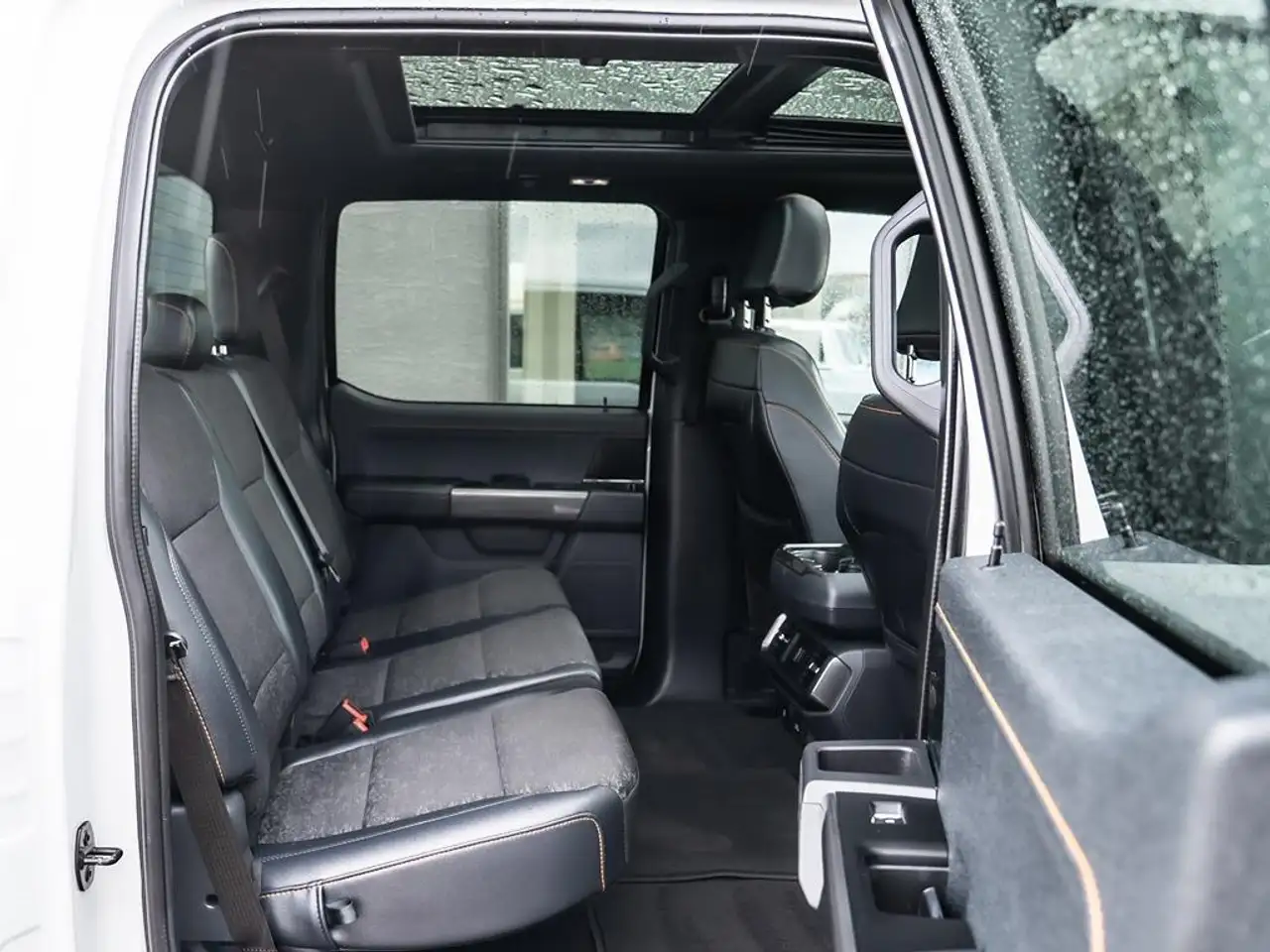 Ford F-150 - Image 20