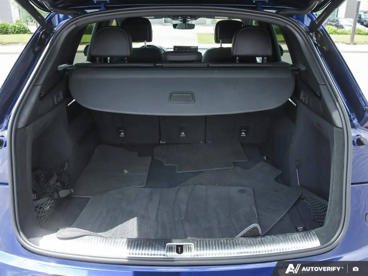 Audi SQ5 - Image 14