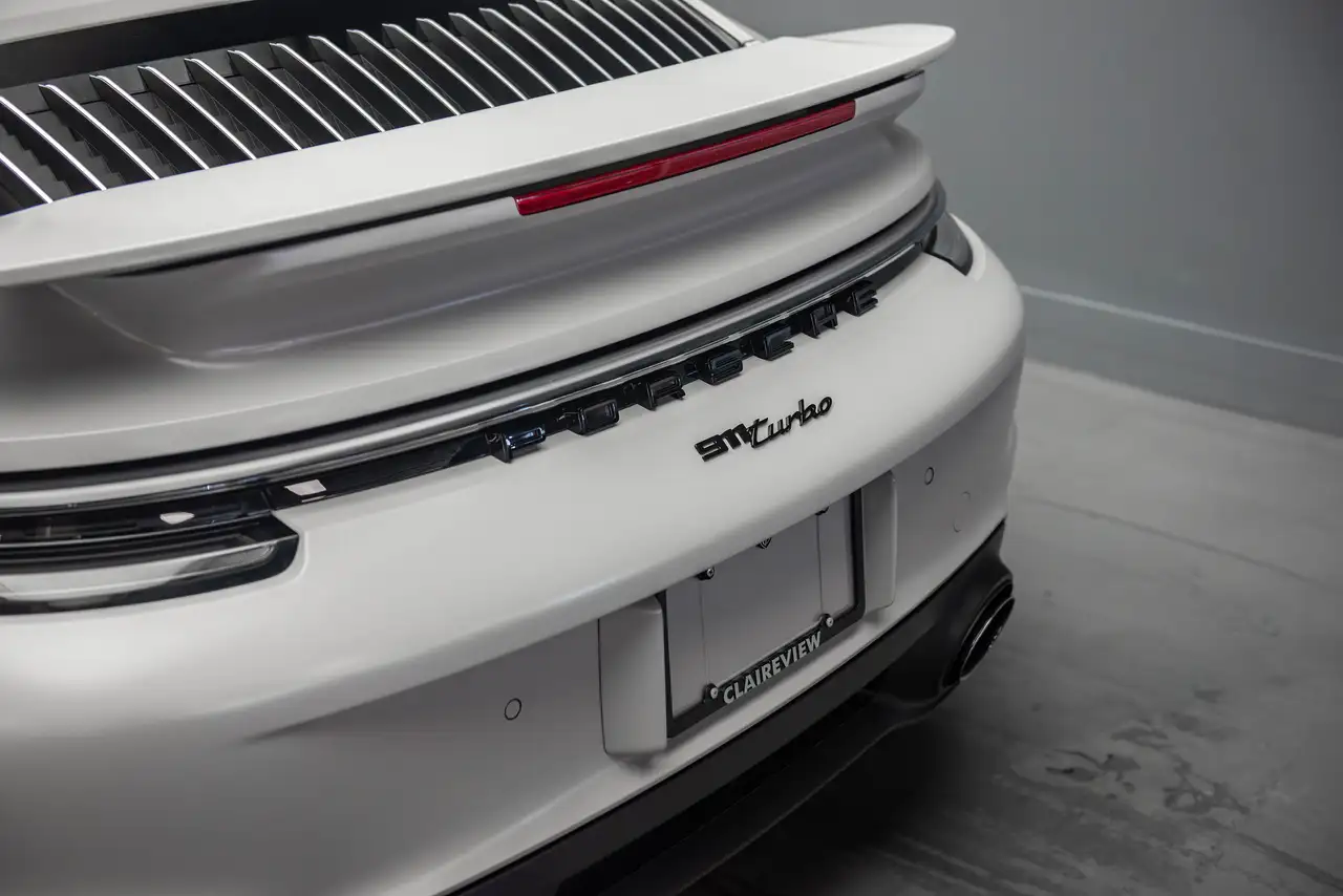 Porsche 911 - Image 10