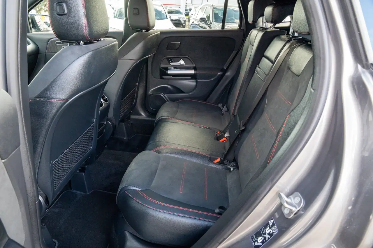 Mercedes-Benz GLA - Image 30
