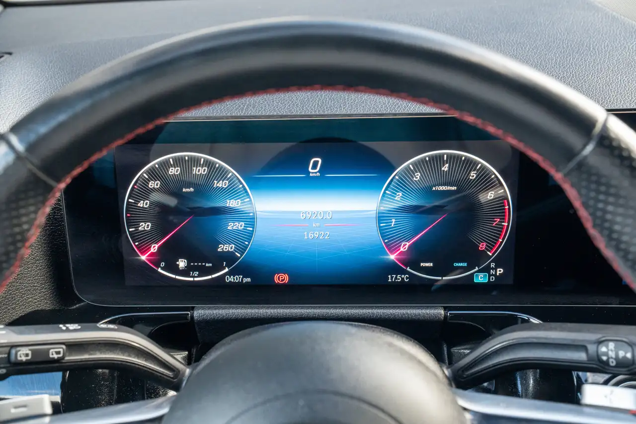 Mercedes-Benz GLA - Image 19