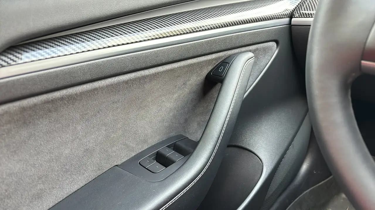 Tesla Model 3 - Image 15