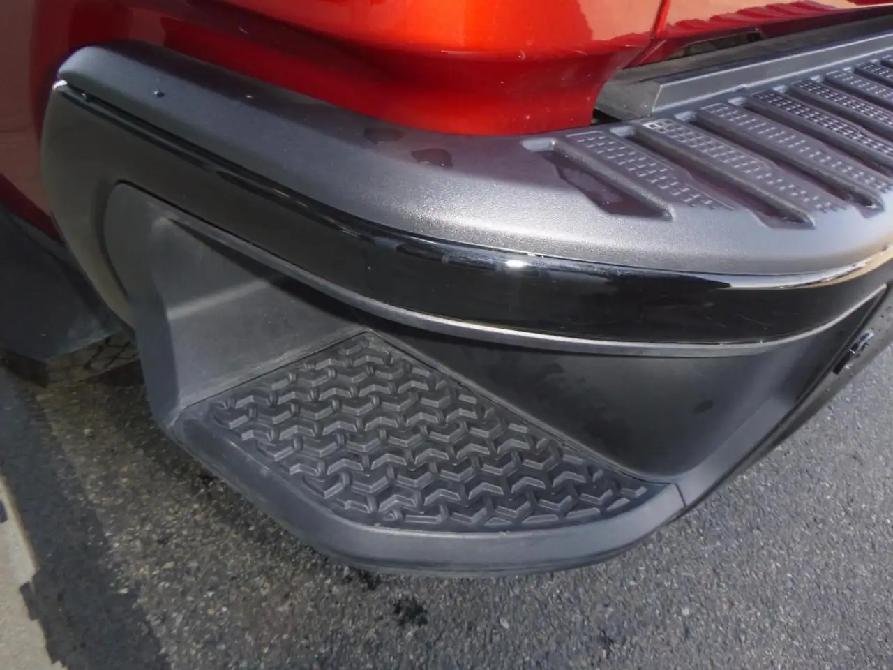 Chevrolet Silverado 1500 - Image 14