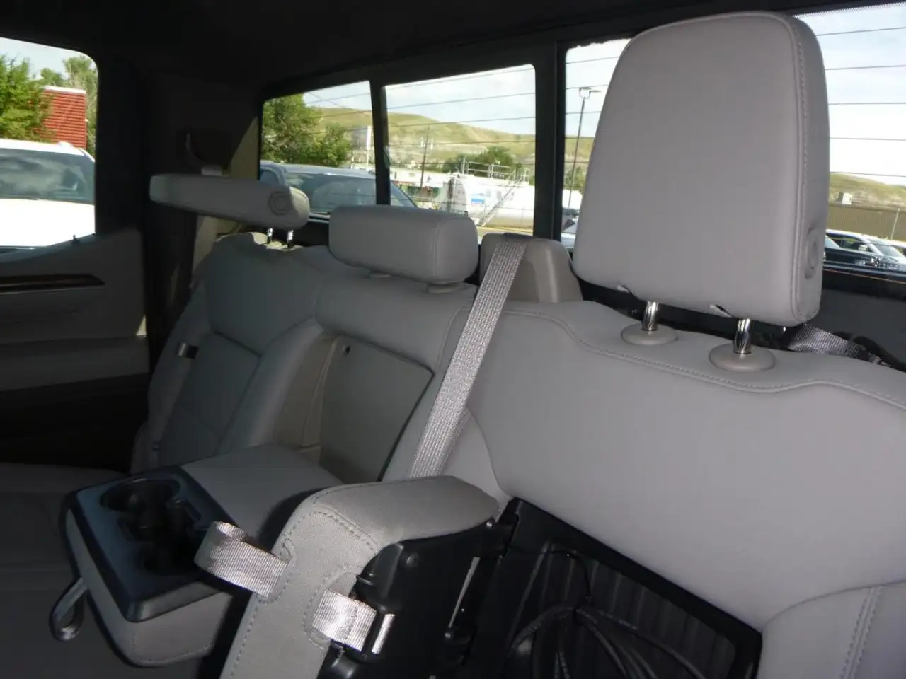 Chevrolet Silverado 1500 - Image 44