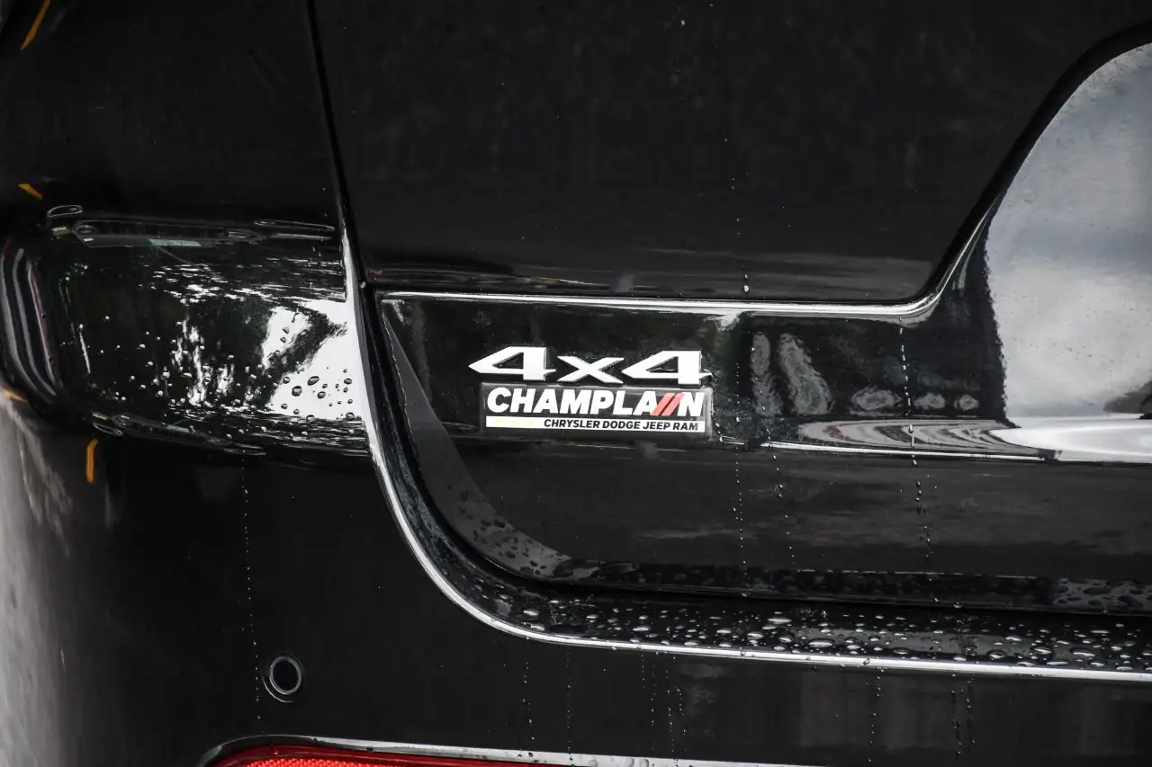 Jeep Grand Cherokee - Image 29