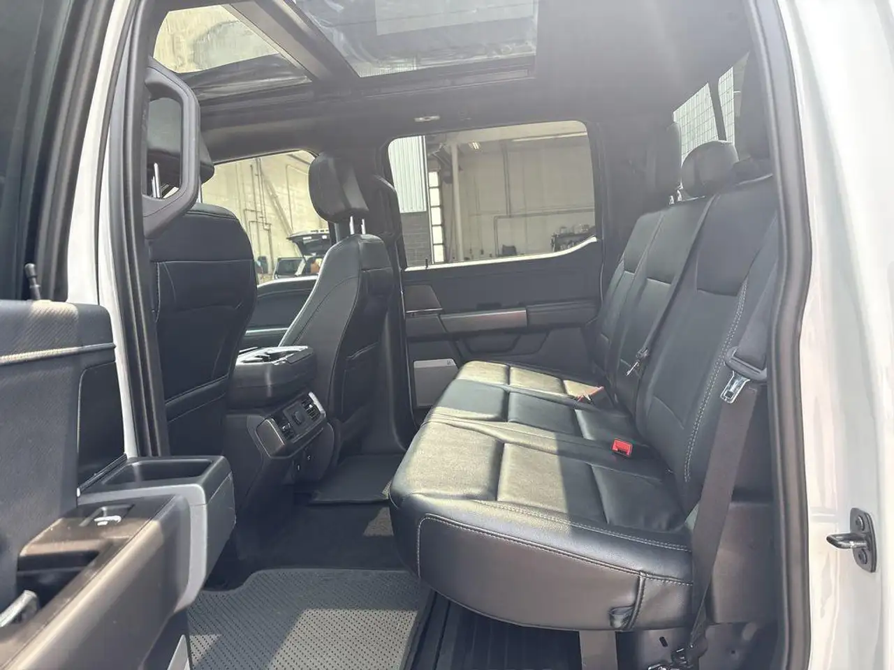 Ford F-150 - Image 24