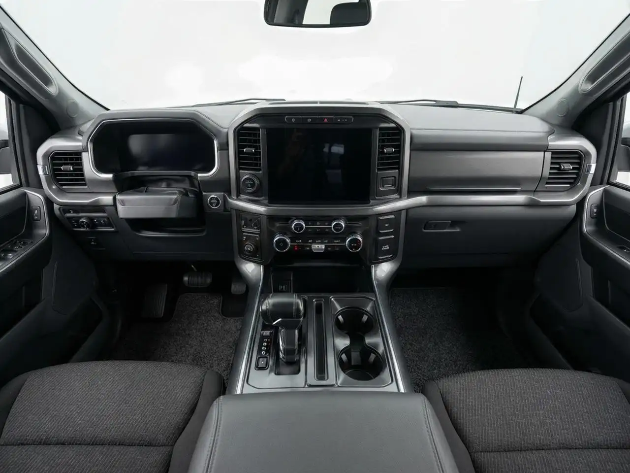 Ford F-150 - Image 24