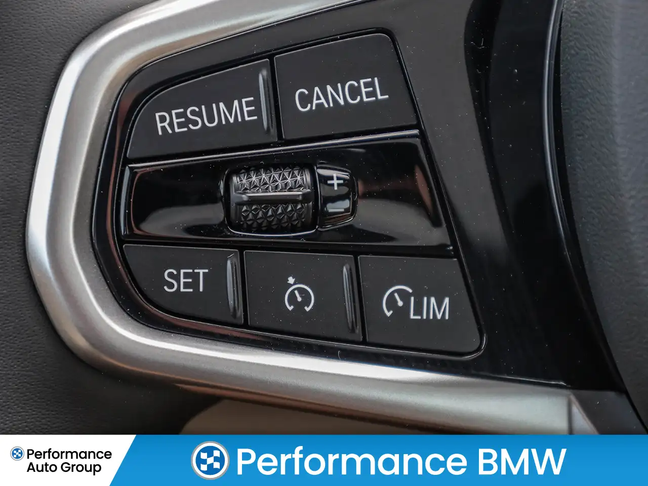 BMW i4 - Image 18