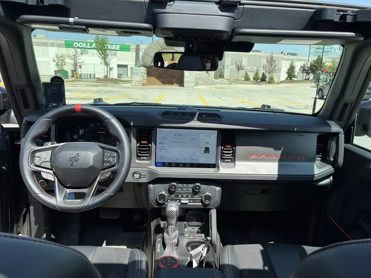 Ford Bronco - Image 29