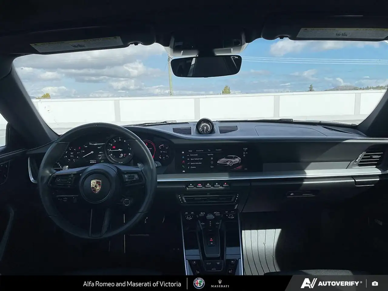 Porsche 911 - Image 24