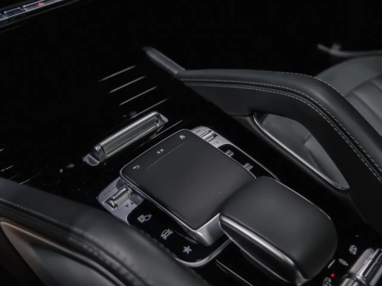 Mercedes-Benz GLE - Image 20