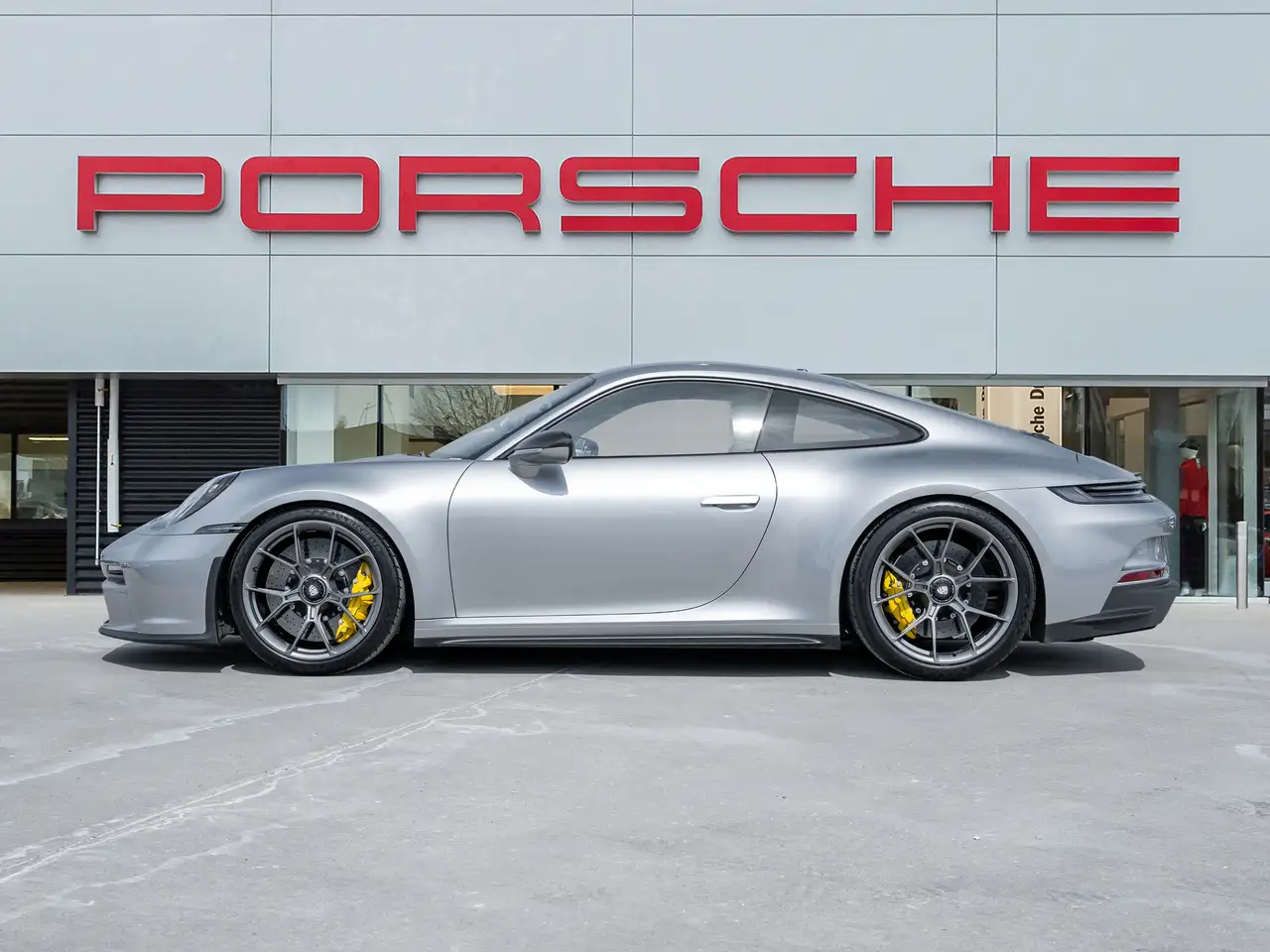 Porsche 911 - Image 2