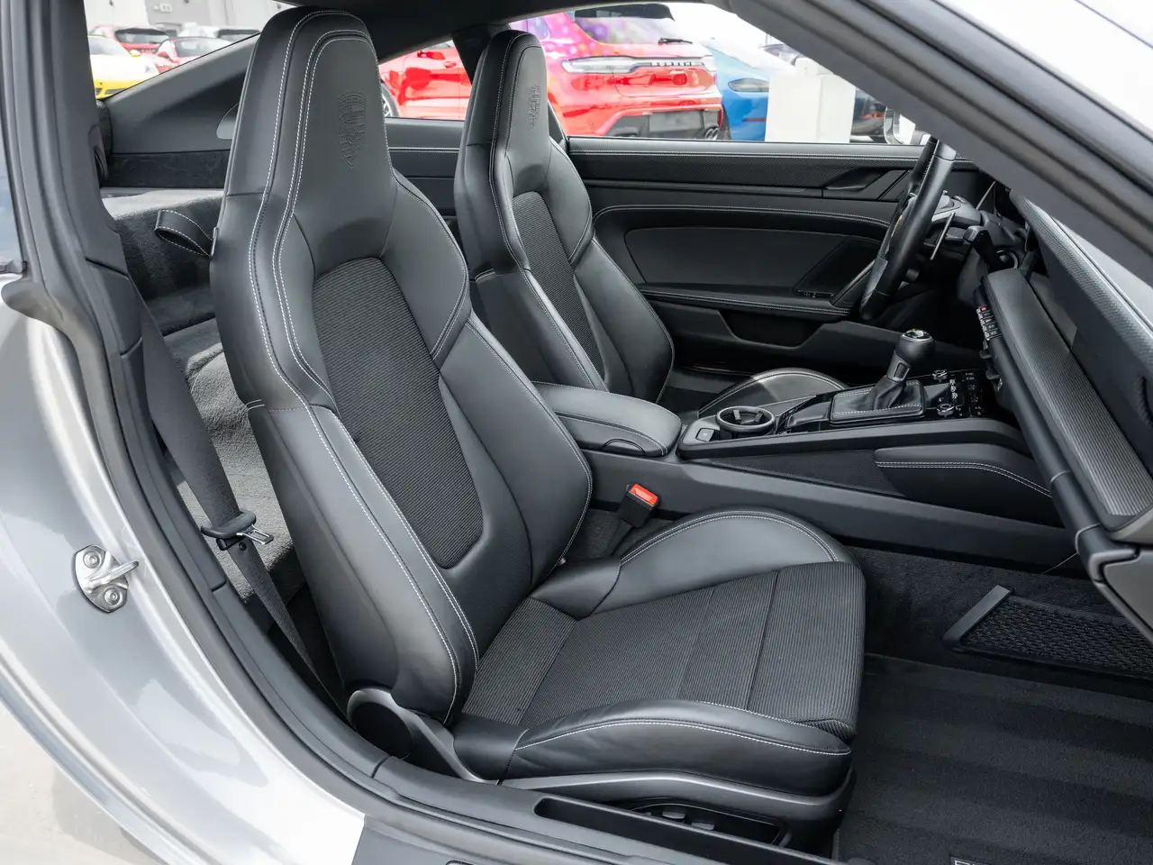 Porsche 911 - Image 5