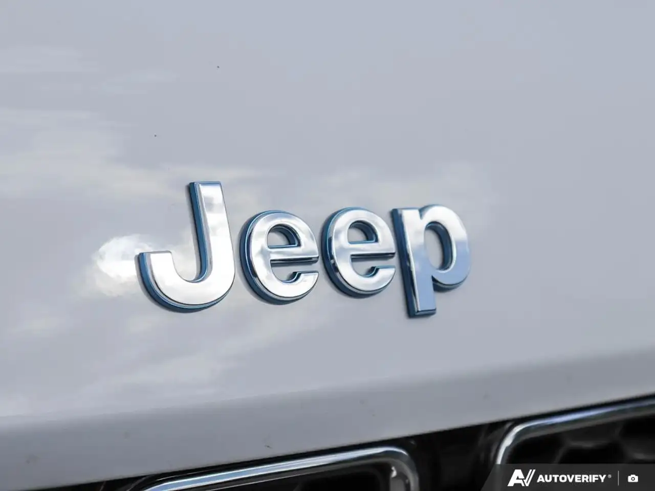 Jeep Grand Cherokee - Image 9