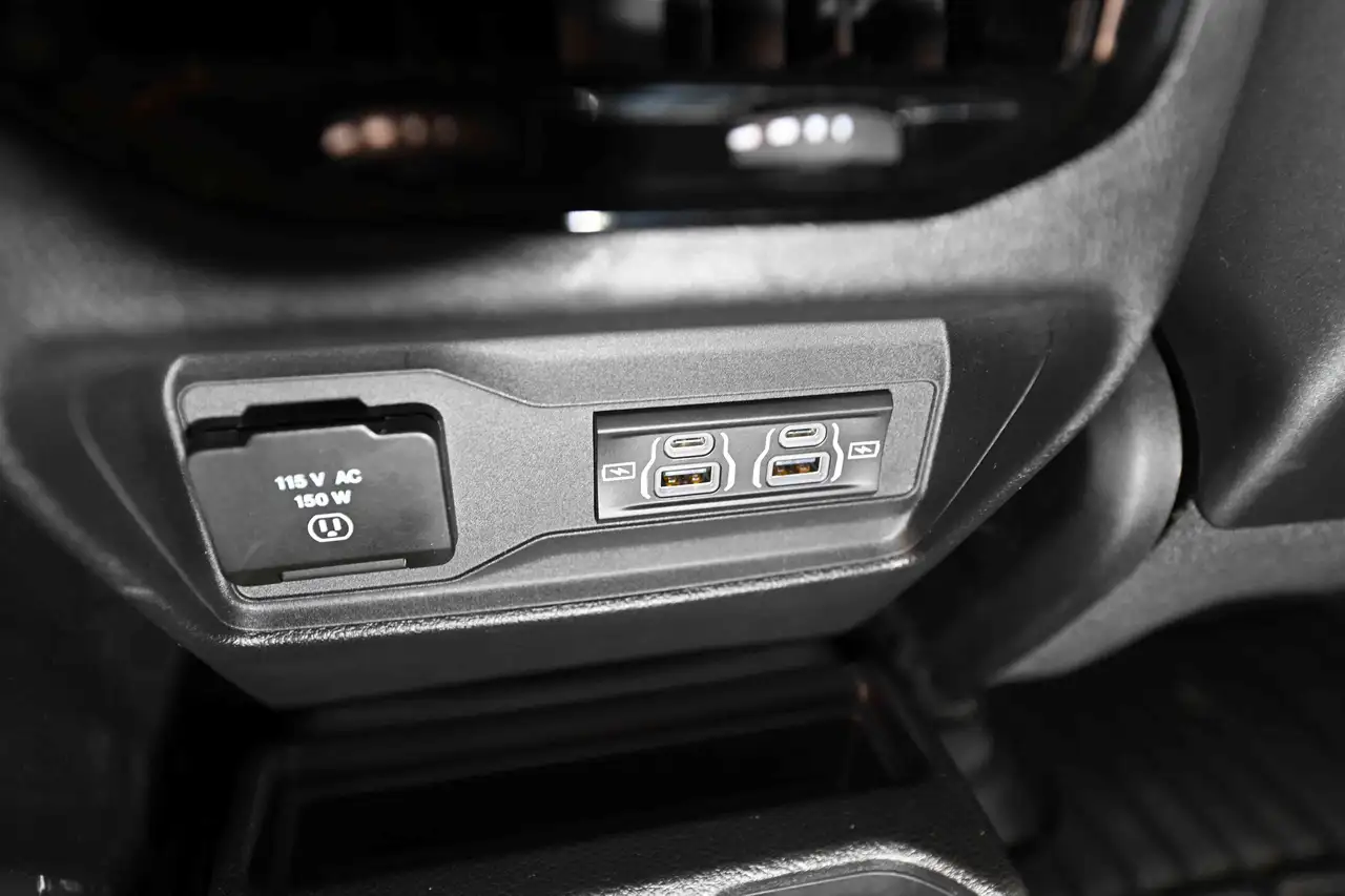 Jeep Grand Cherokee - Image 38