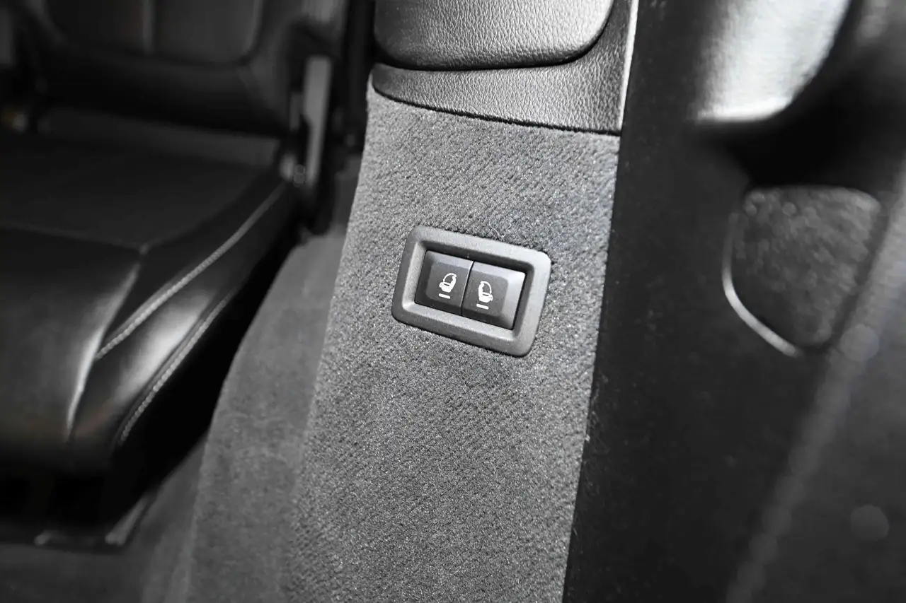 Jeep Grand Cherokee - Image 36