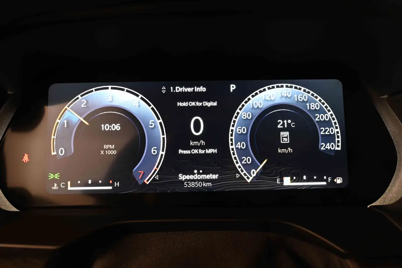 Jeep Grand Cherokee - Image 28