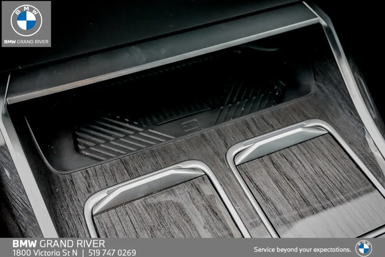 BMW 7 Series - Image 26