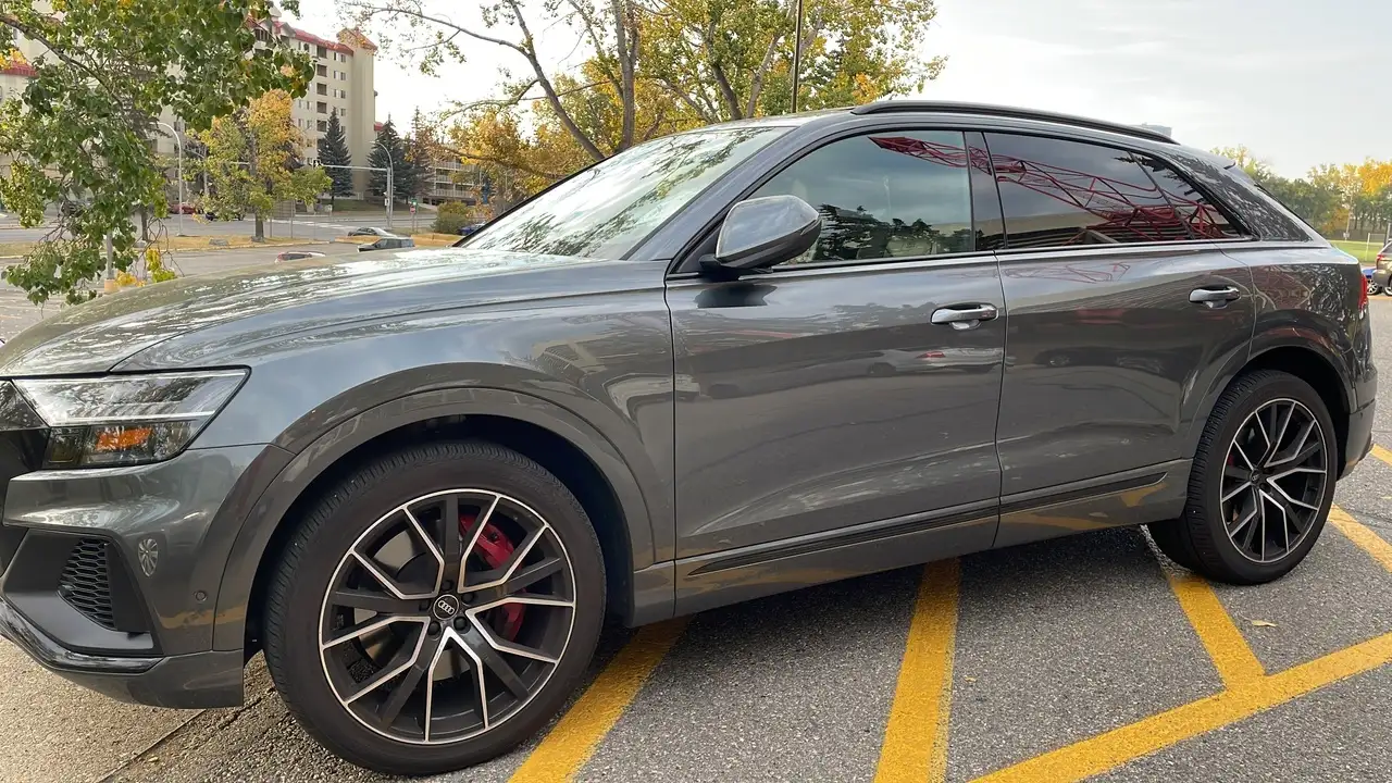 Audi SQ8 - Image 1