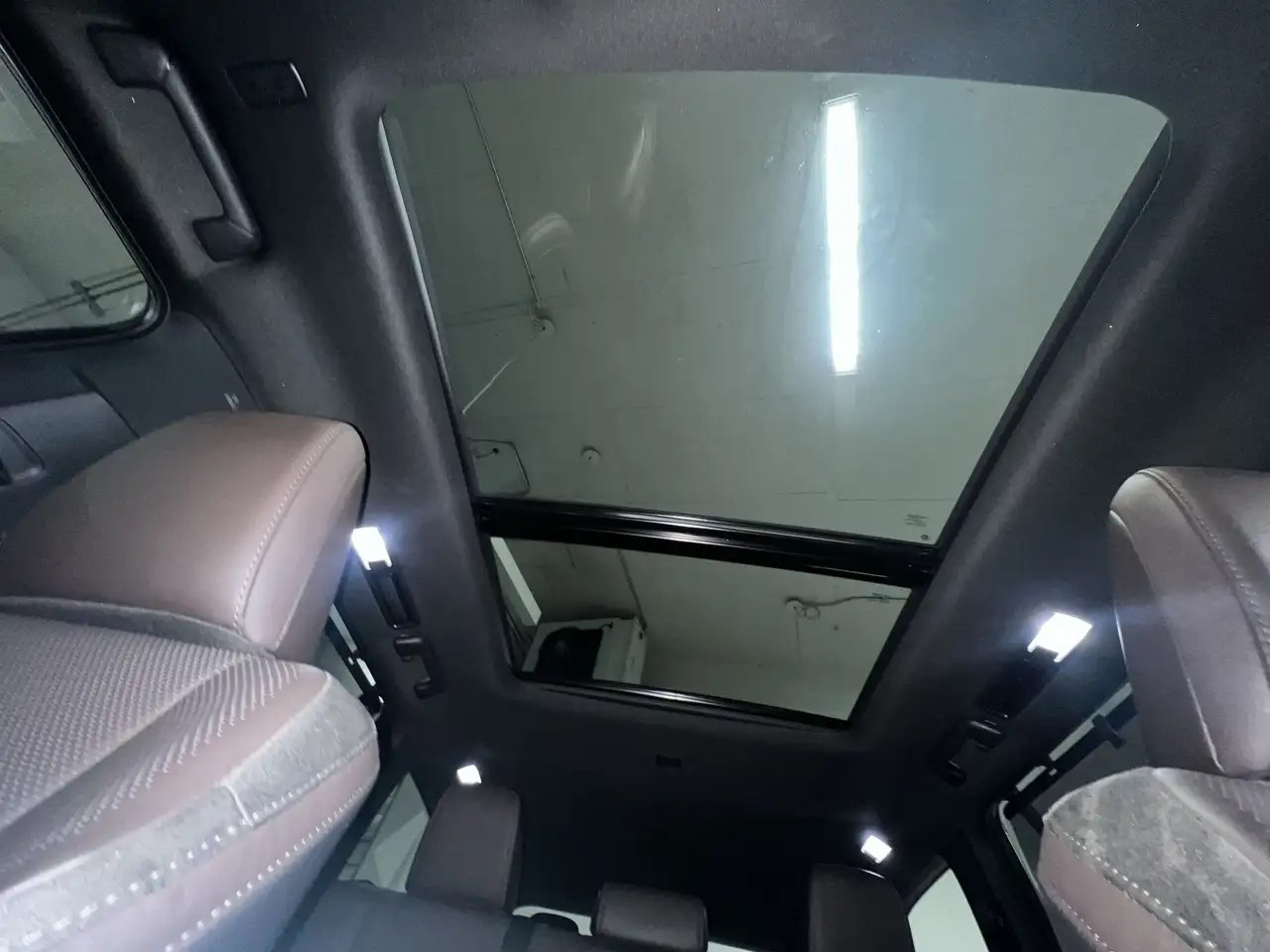 Lexus TX 350 - Image 24
