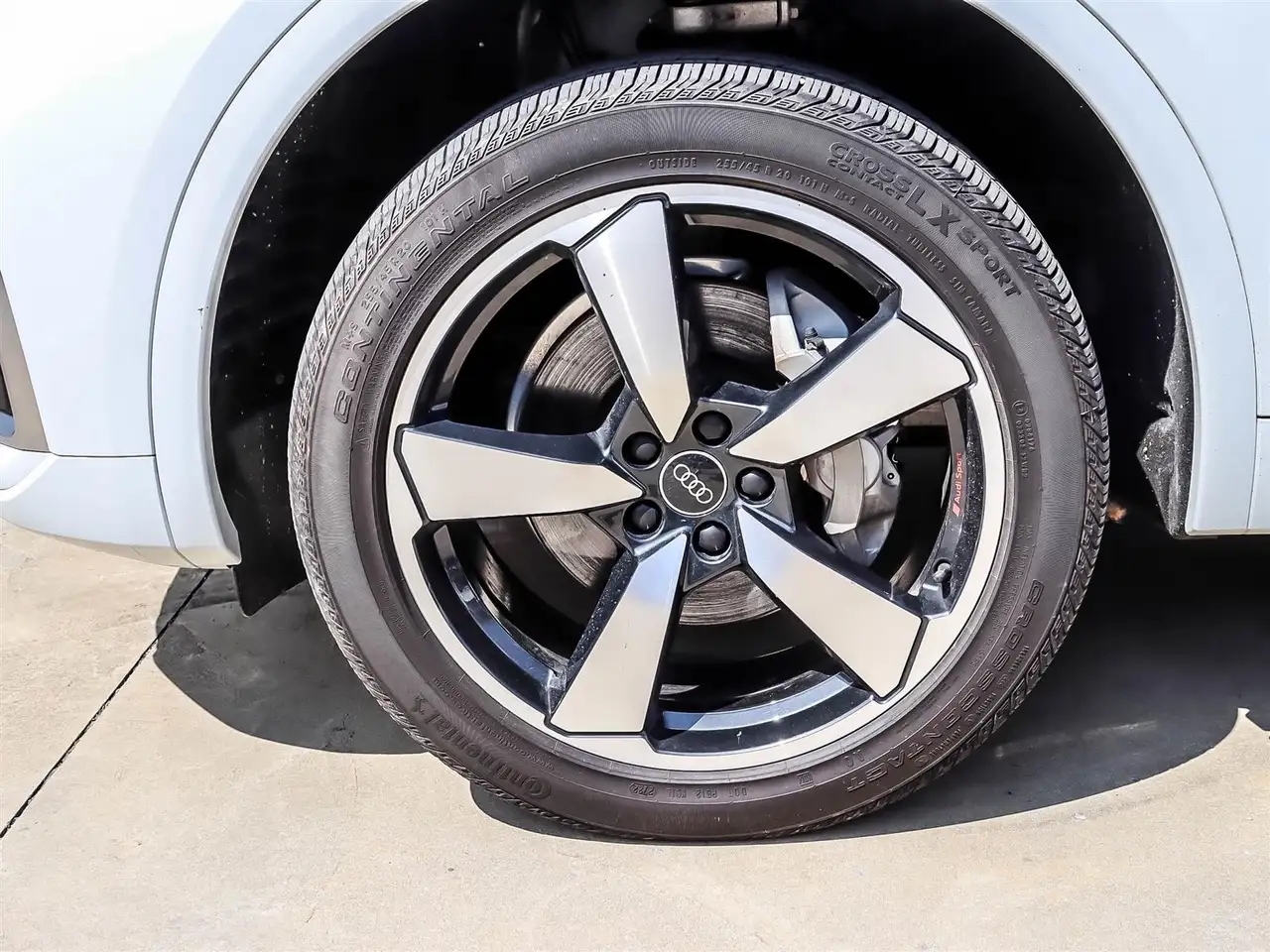 Audi Q5 - Image 22