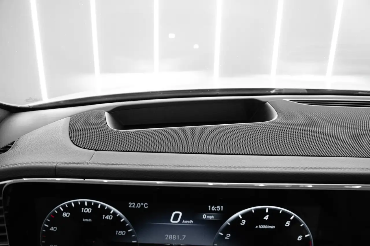 Mercedes-Benz GLE - Image 20
