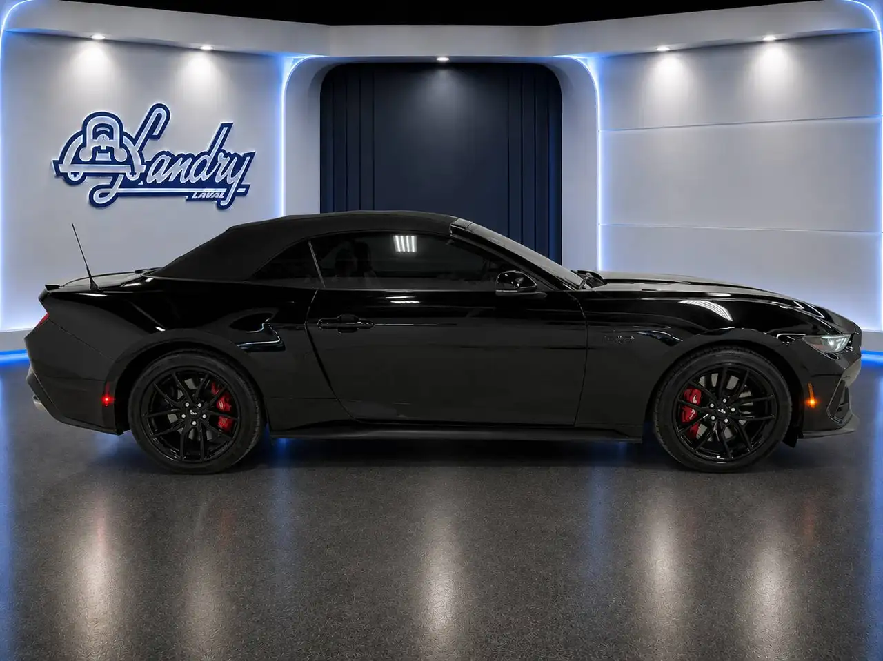 Ford Mustang - Image 9