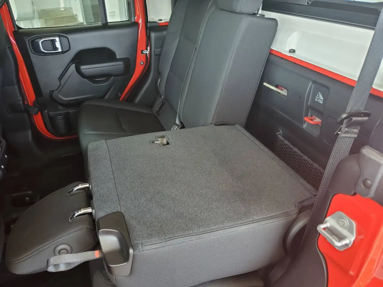Jeep Gladiator - Image 25