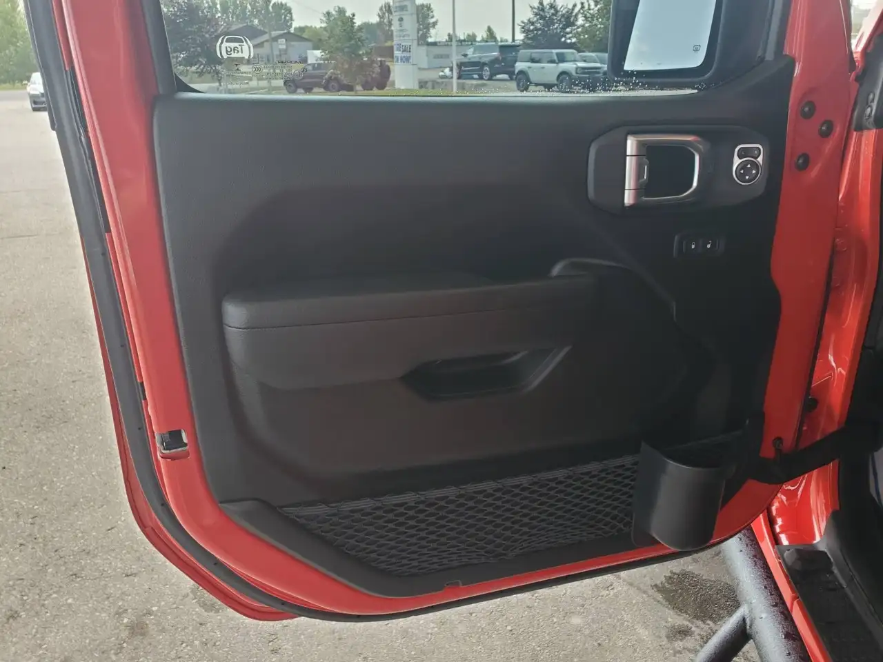 Jeep Gladiator - Image 31