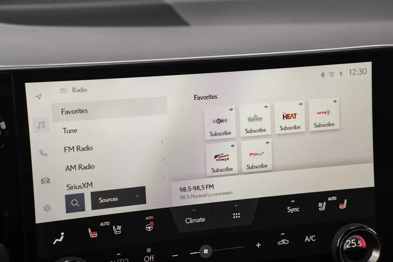 Lexus NX 350 - Image 23