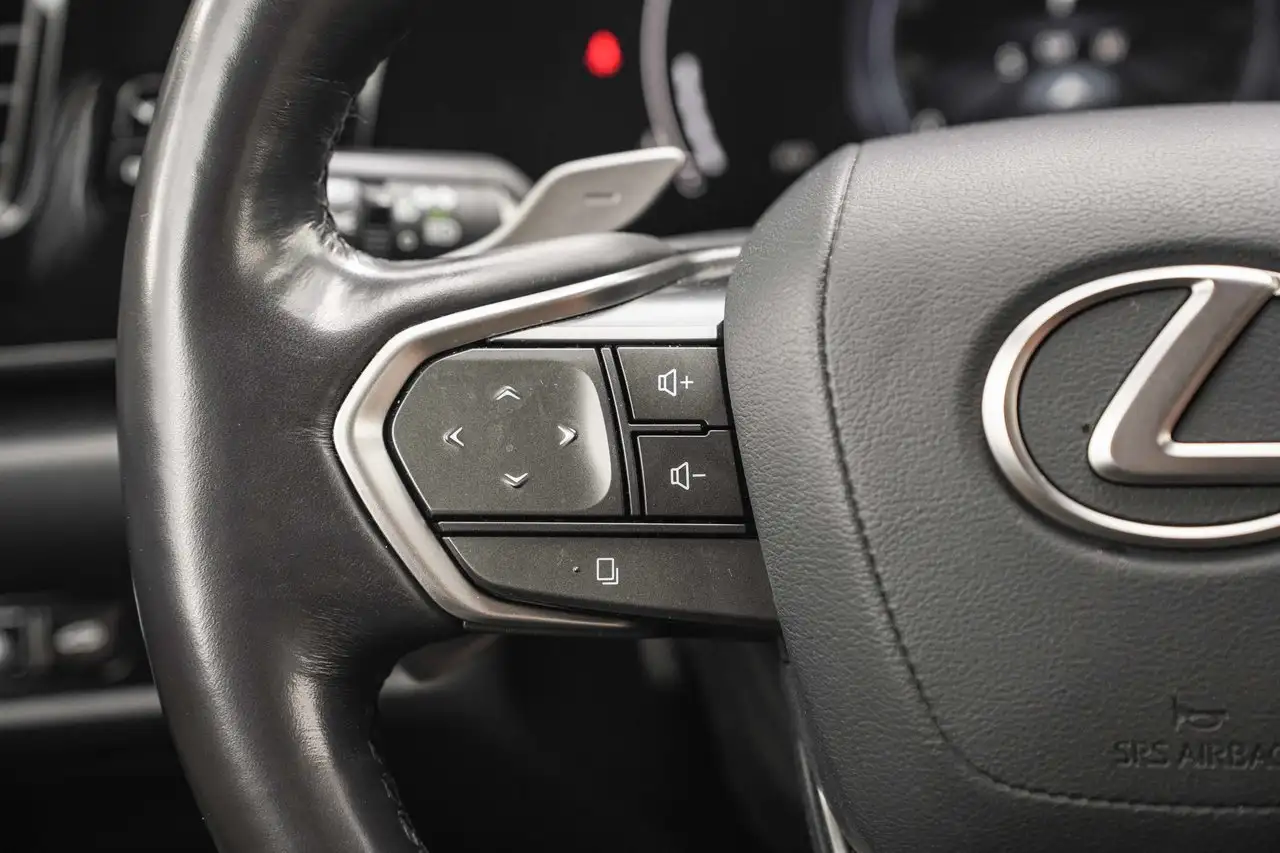 Lexus NX 350 - Image 17