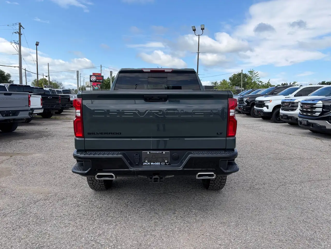 Chevrolet Silverado 1500 - Image 3