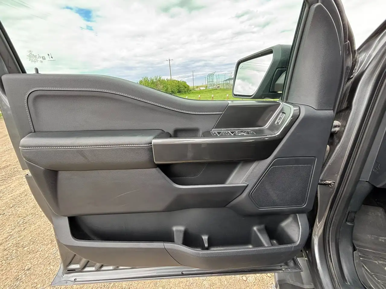Ford F-150 - Image 9
