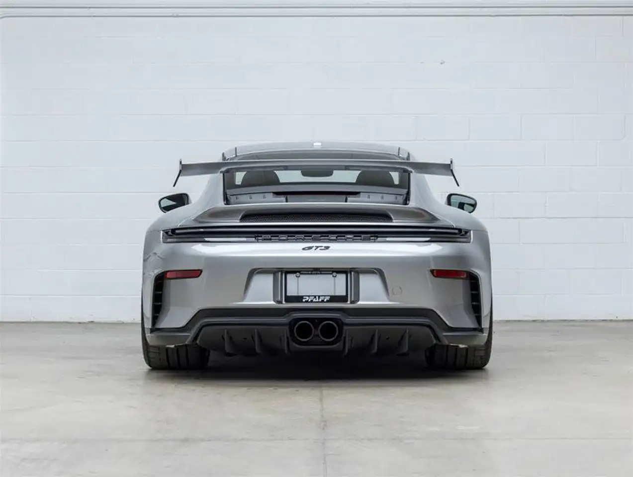 Porsche 911 - Image 20