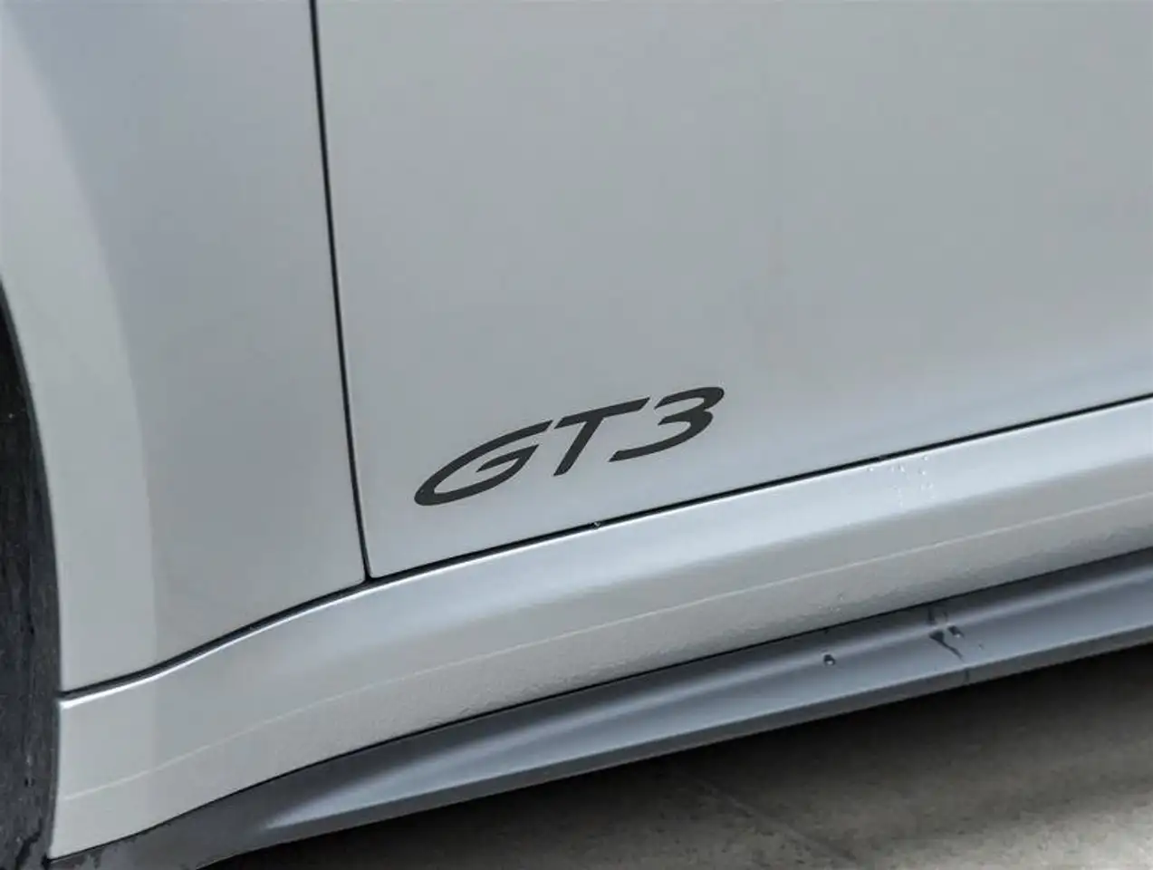 Porsche 911 - Image 14