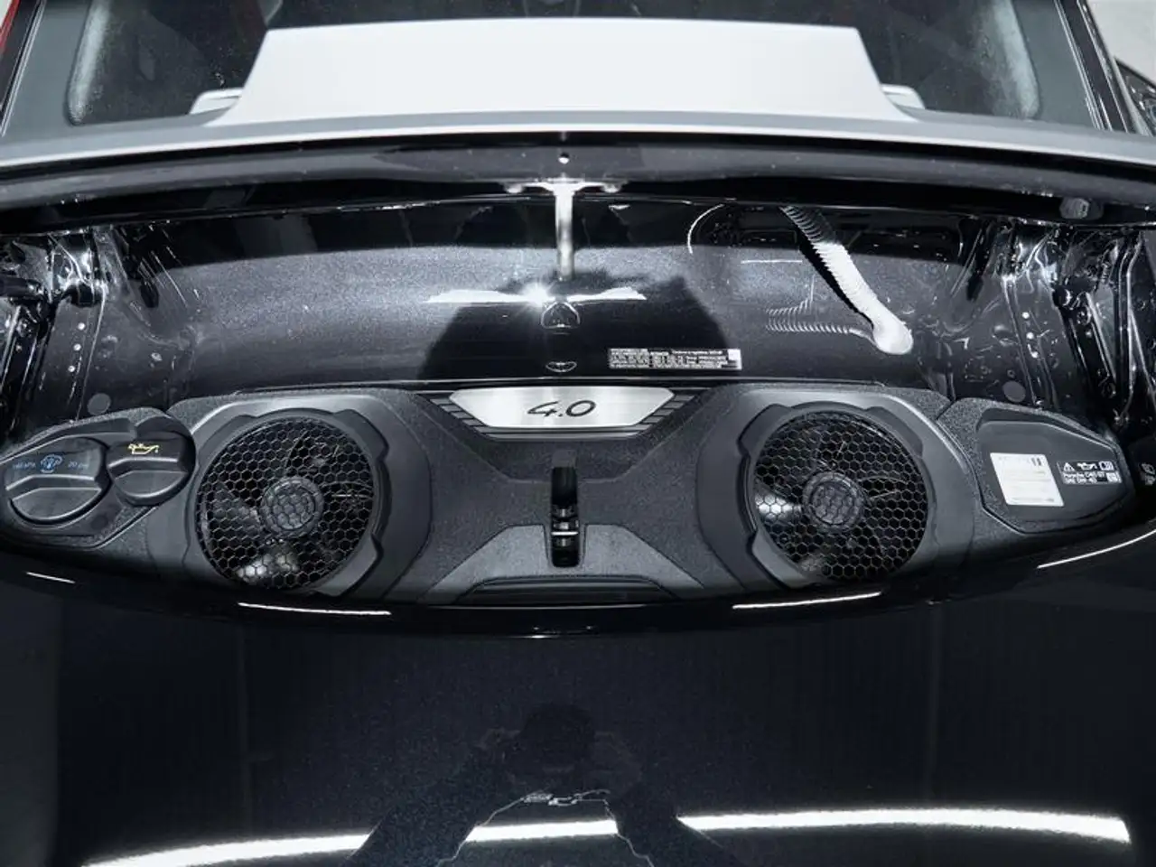 Porsche 911 - Image 17