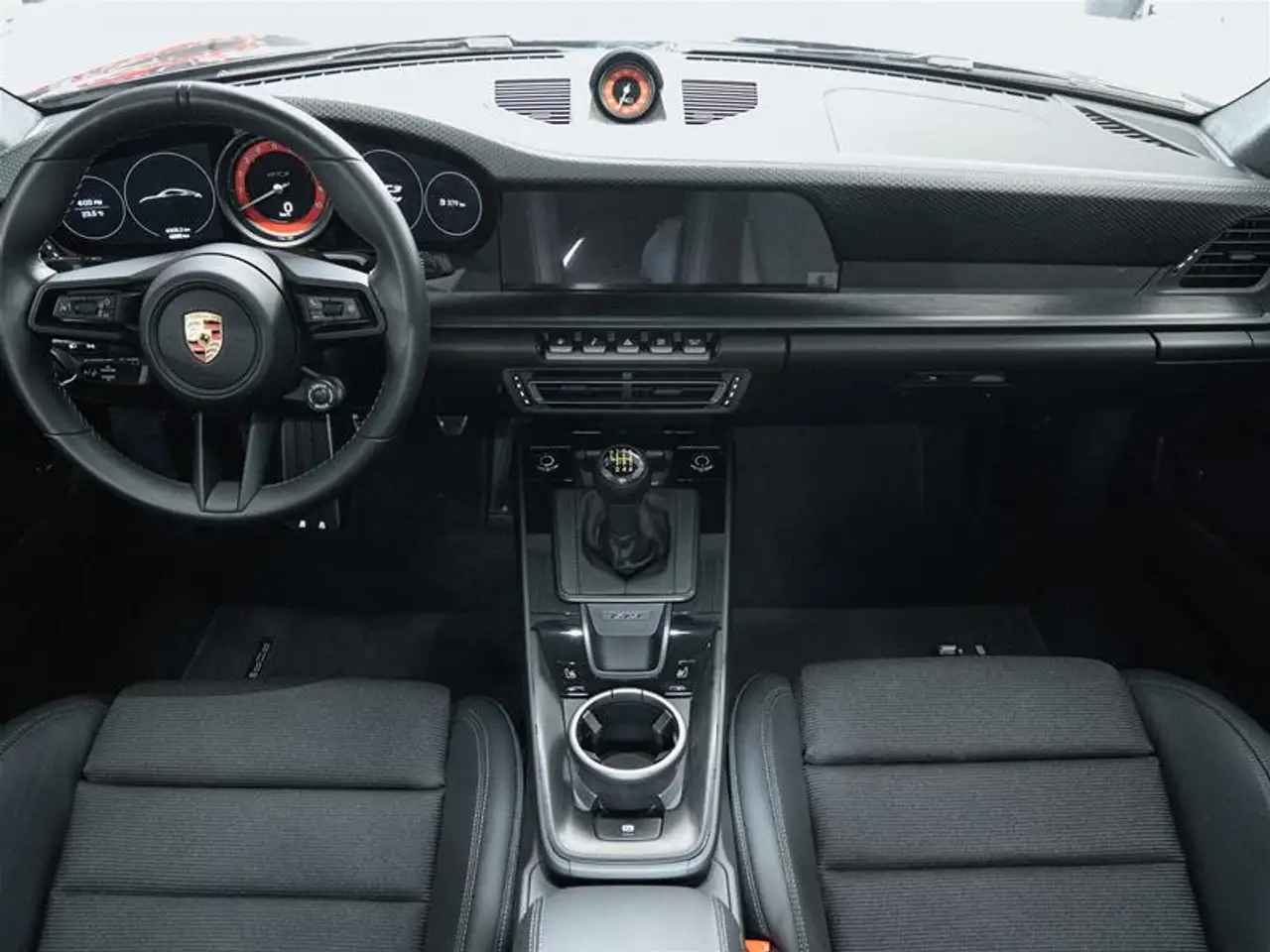 Porsche 911 - Image 26